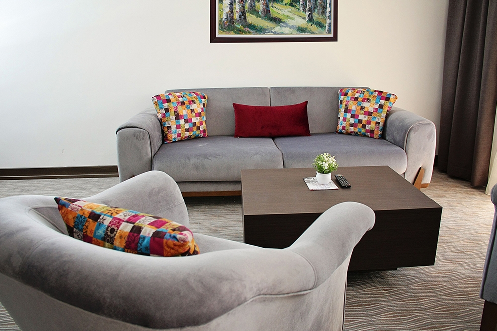 Suit Room For 4 and 5 Person